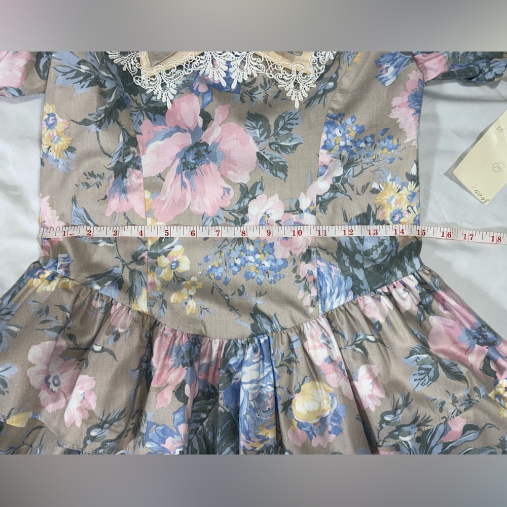 Vintage Susi Dee Floral Puff Sleeve Dress with Lace Collar and Pearl Buttons - Picture 8 of 11